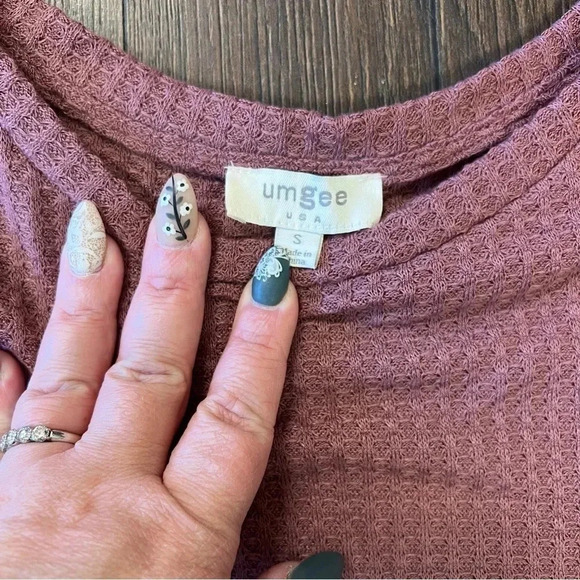 UMGEE waffle knot blouse SZ SM - Picture 5 of 5